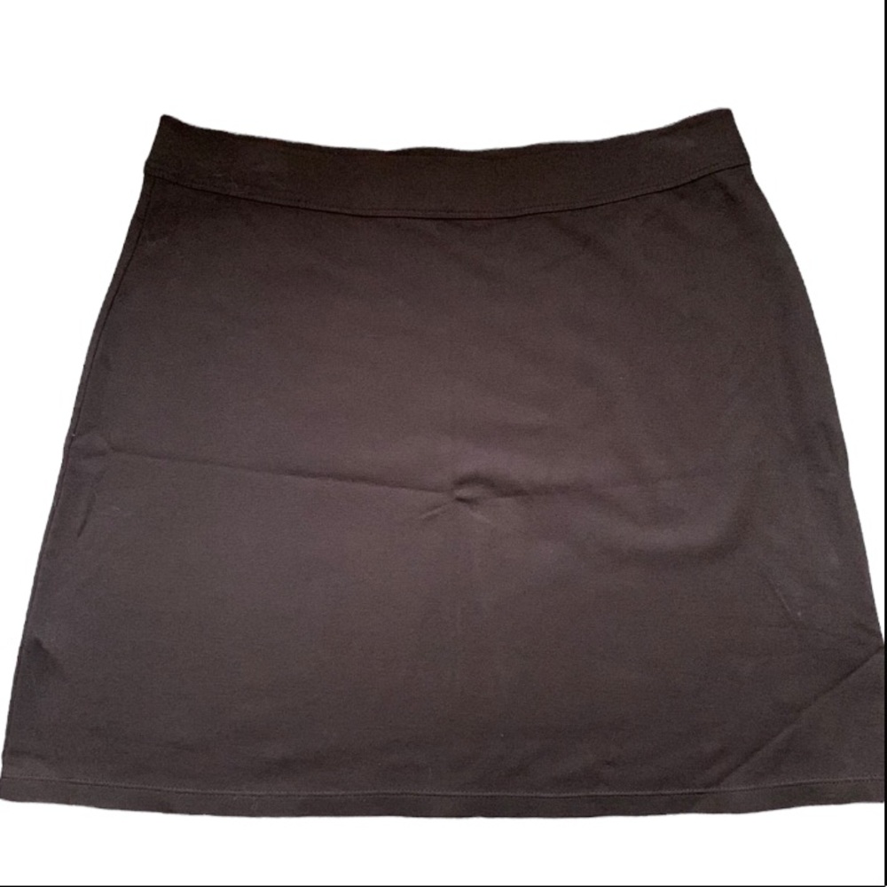Black Sophie Max stretch pull-on skirt, size medium
